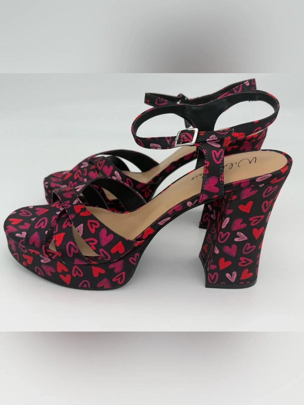 NWOT Wild Pair Heart Print Satin Platform Heels Strappy Sandals Sz 11